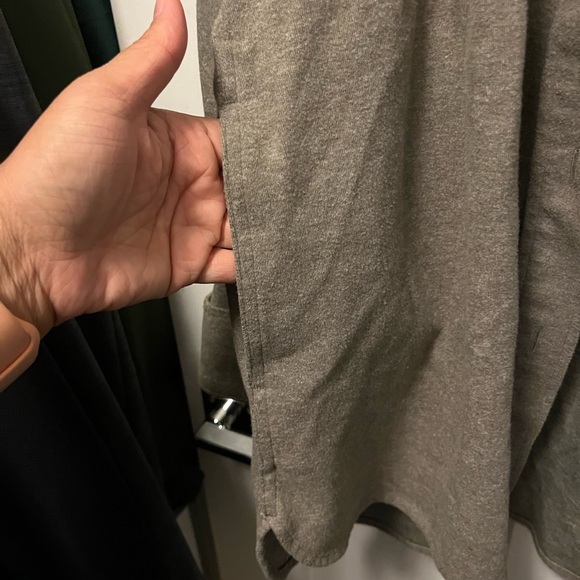 Uniqlo Unisex OVER SHIRT JACKET size Large in Beige - Picture 4 of 4